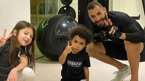 SportMob – Benzema with his two kids