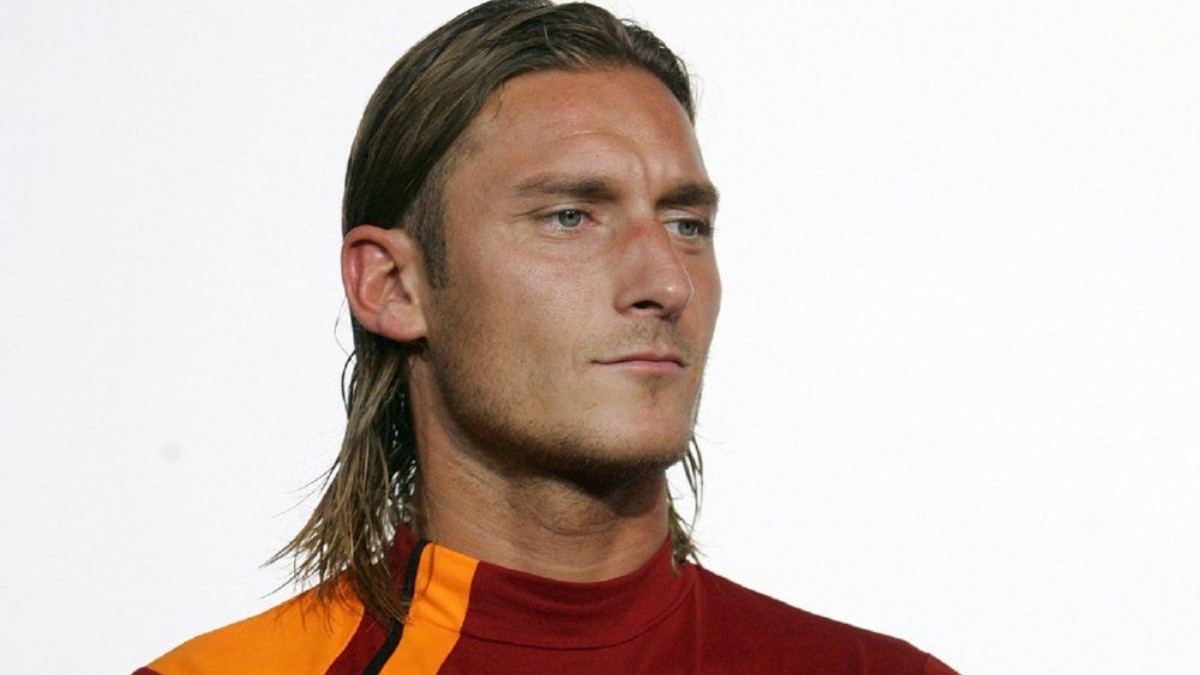 Roma captain Totti gets 4-match ban for kick