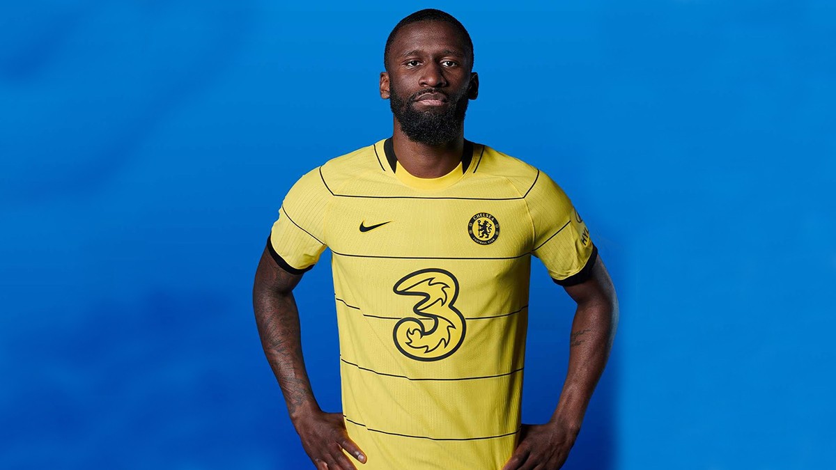 Chelsea 2021-22 home kit 'leaked' with luminous yellow trim and  zig-zag/checkered pattern as fans brand it 'worst ever