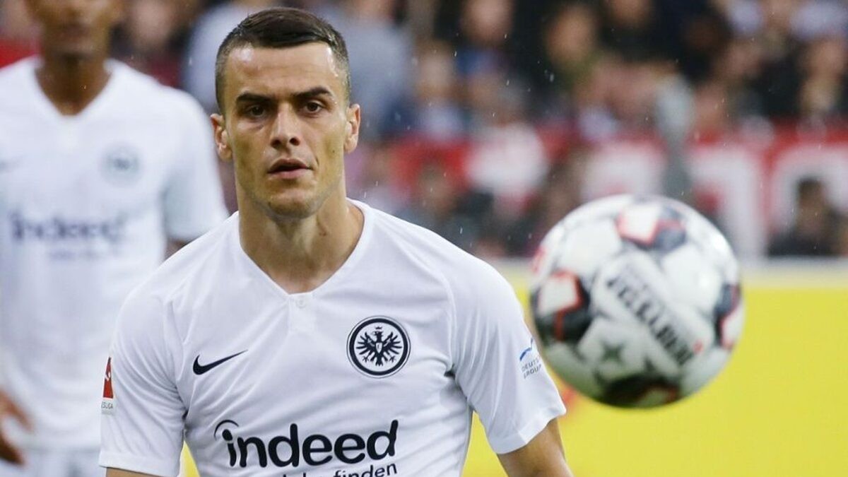 SportMob - Filip Kostic: Eintracht Frankfurt winger agrees ...