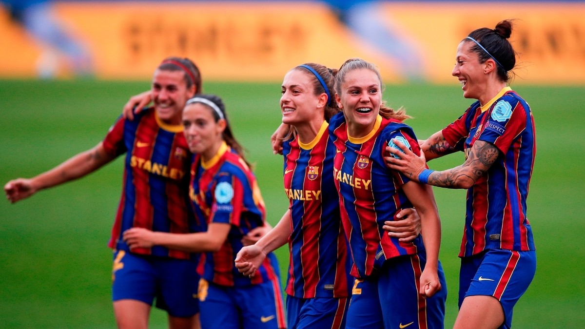 SportMob La Masia female Barcelona players for the first time