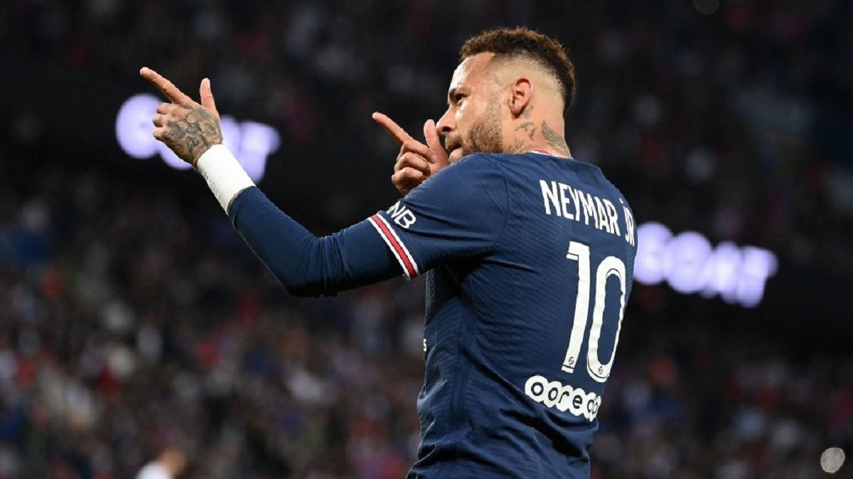 sportmob-not-a-team-player-and-cause-of-psg-s-problems-pundit-blames-neymar